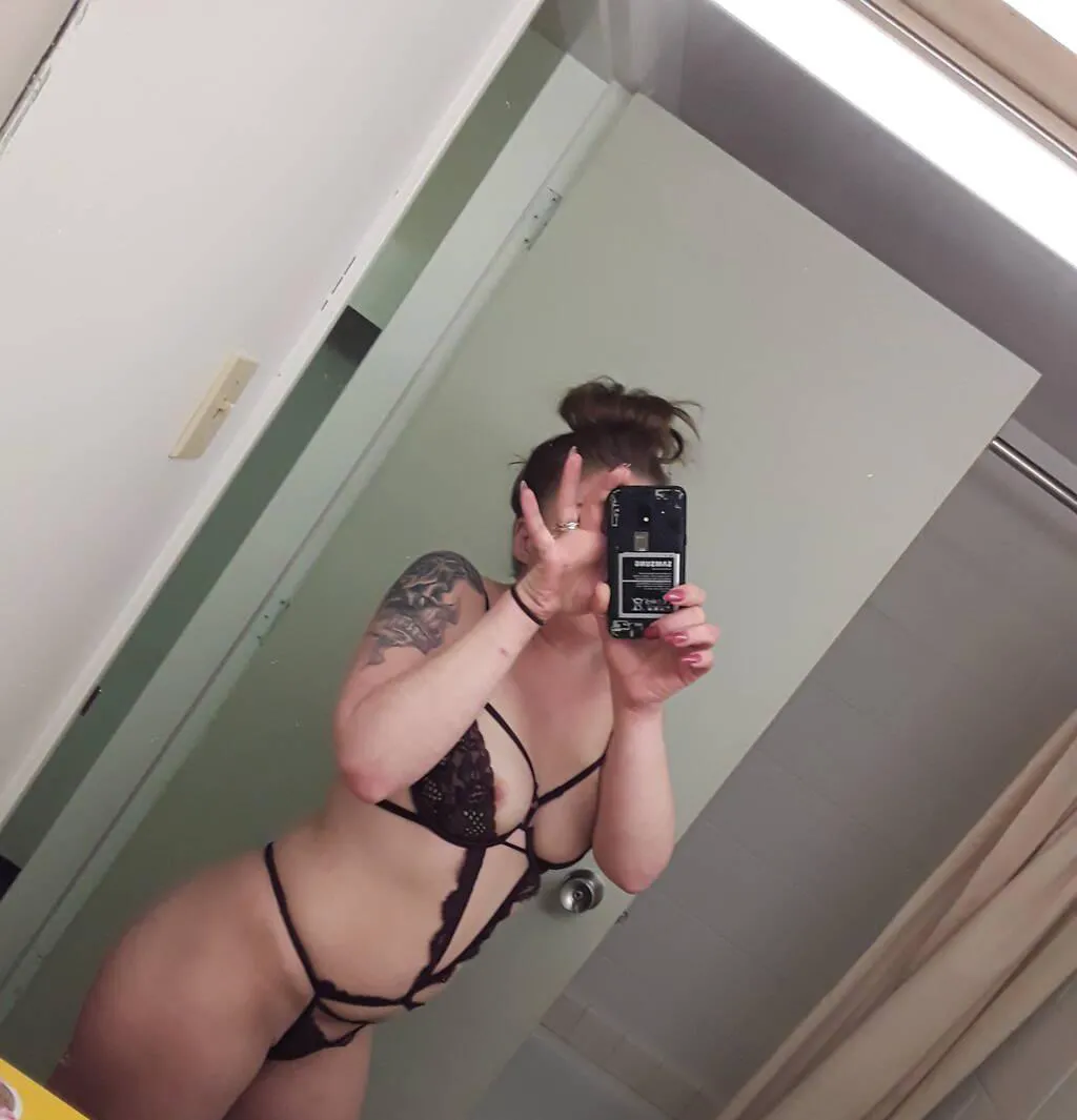 Escorts Calgary, Alberta Kiki