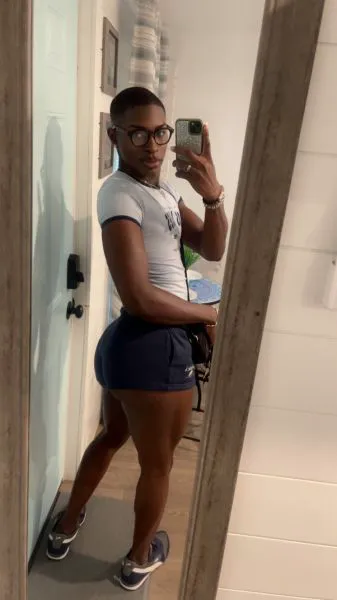 Escorts Irondale, Alabama GenesisGorgeous