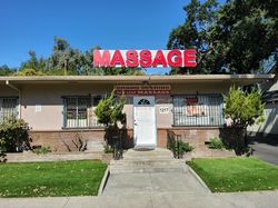 Stockton, California Moon Light Massage Center