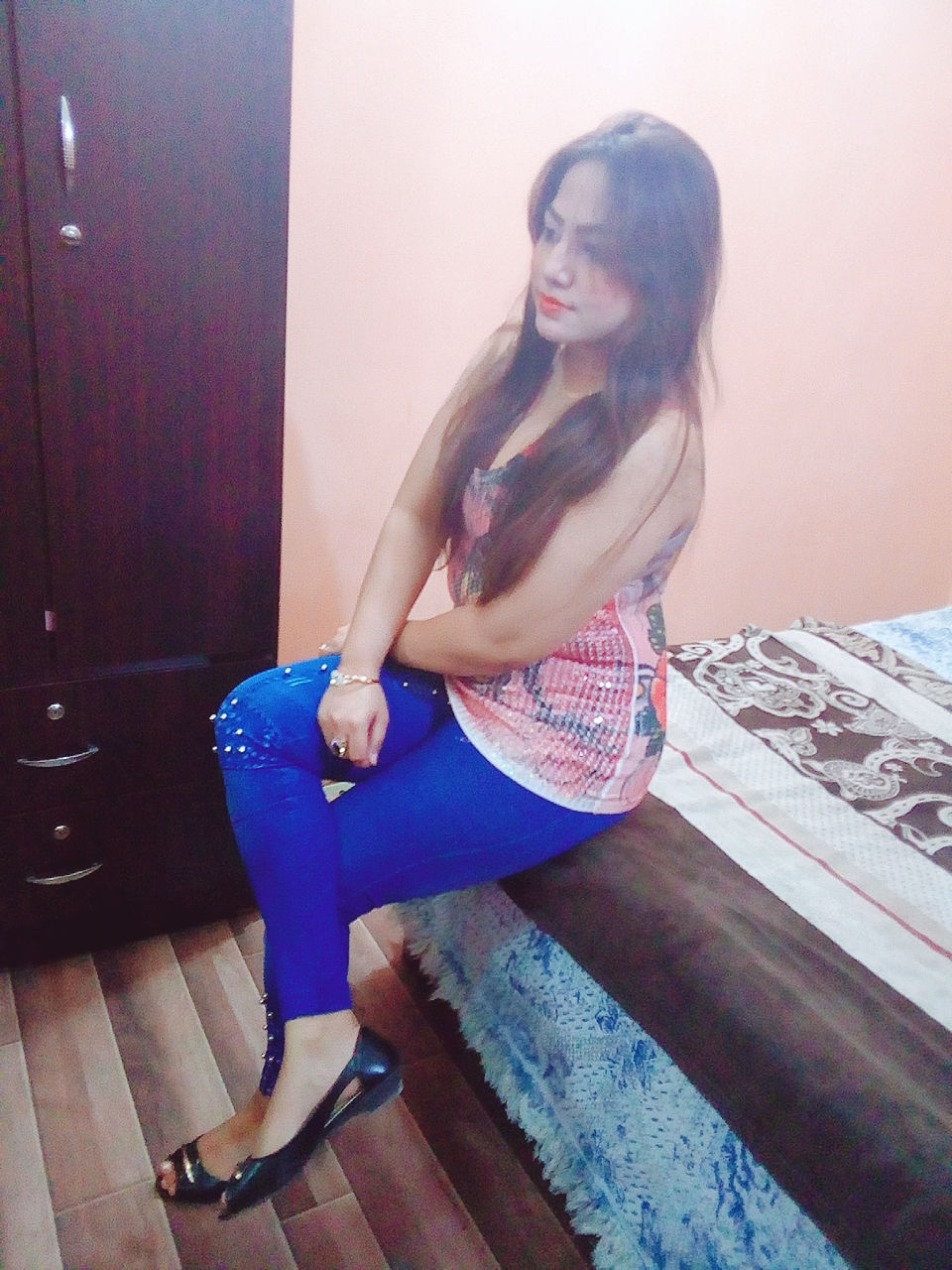 Escorts Dubai, United Arab Emirates Suhani Indian Escort