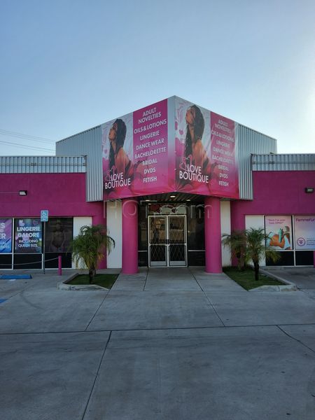 Sex Shops Bakersfield, California Deja Vu Love Boutique