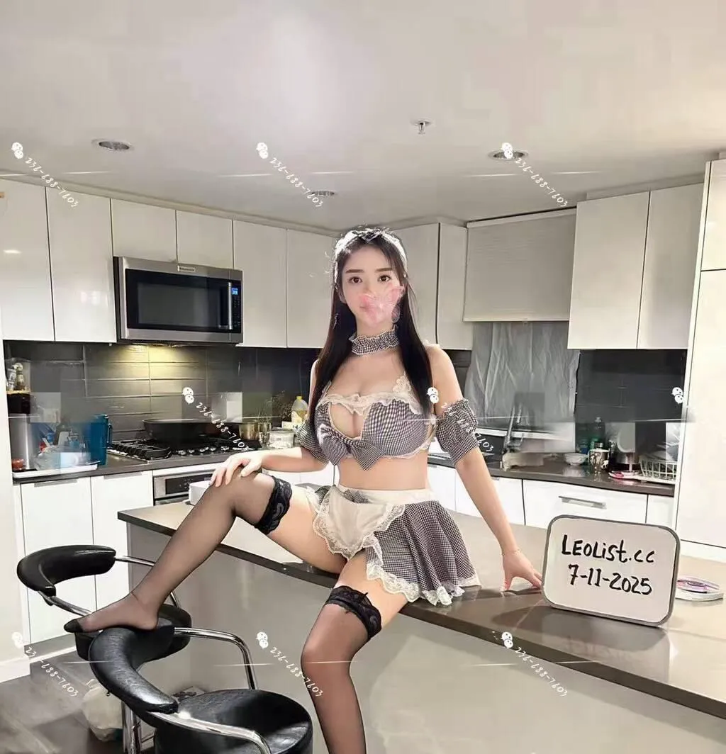 Escorts Vancouver, British Columbia No c Guildford mall
