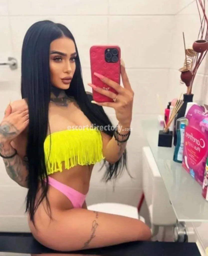 Escorts Guildford, England Ellie, Escorts-Surrey