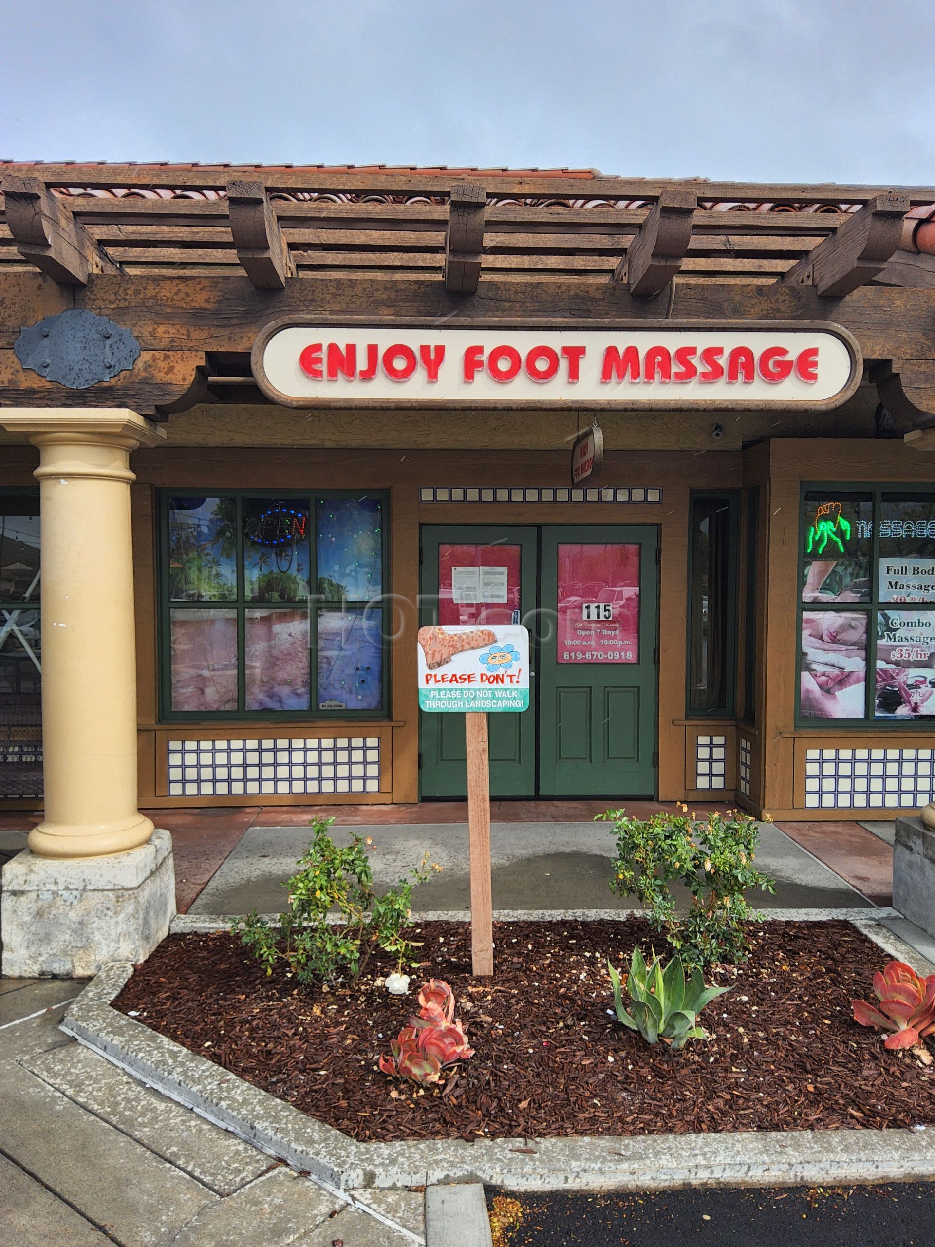 El Cajon, California Enjoy Foot Massage