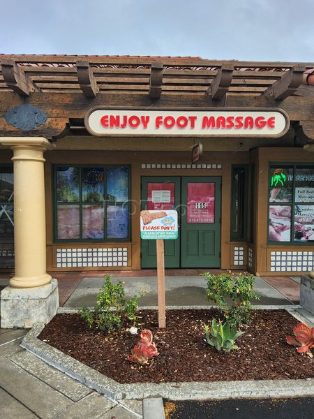 Massage Parlors El Cajon, California Enjoy Foot Massage