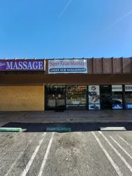 Sherman Oaks, California Super Relax Foot Massage