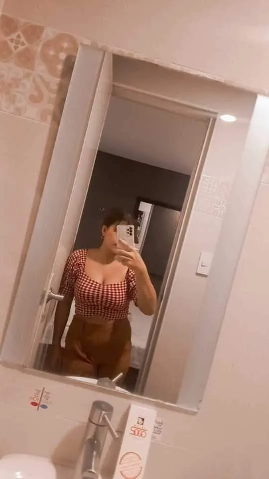 Escorts Makati City, Philippines Janea Ly