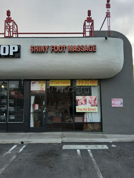 Massage Parlors Los Angeles, California Shiny Foot Massage
