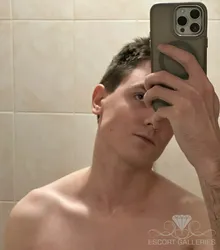 Escorts Kyiv, Ukraine OLEG