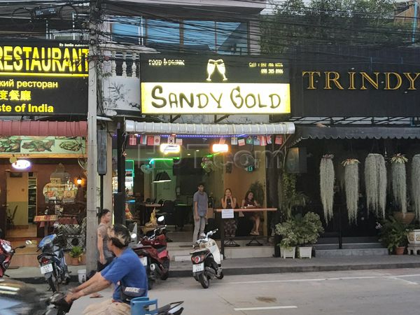 Beer Bar / Go-Go Bar Pattaya, Thailand Sandy Gold