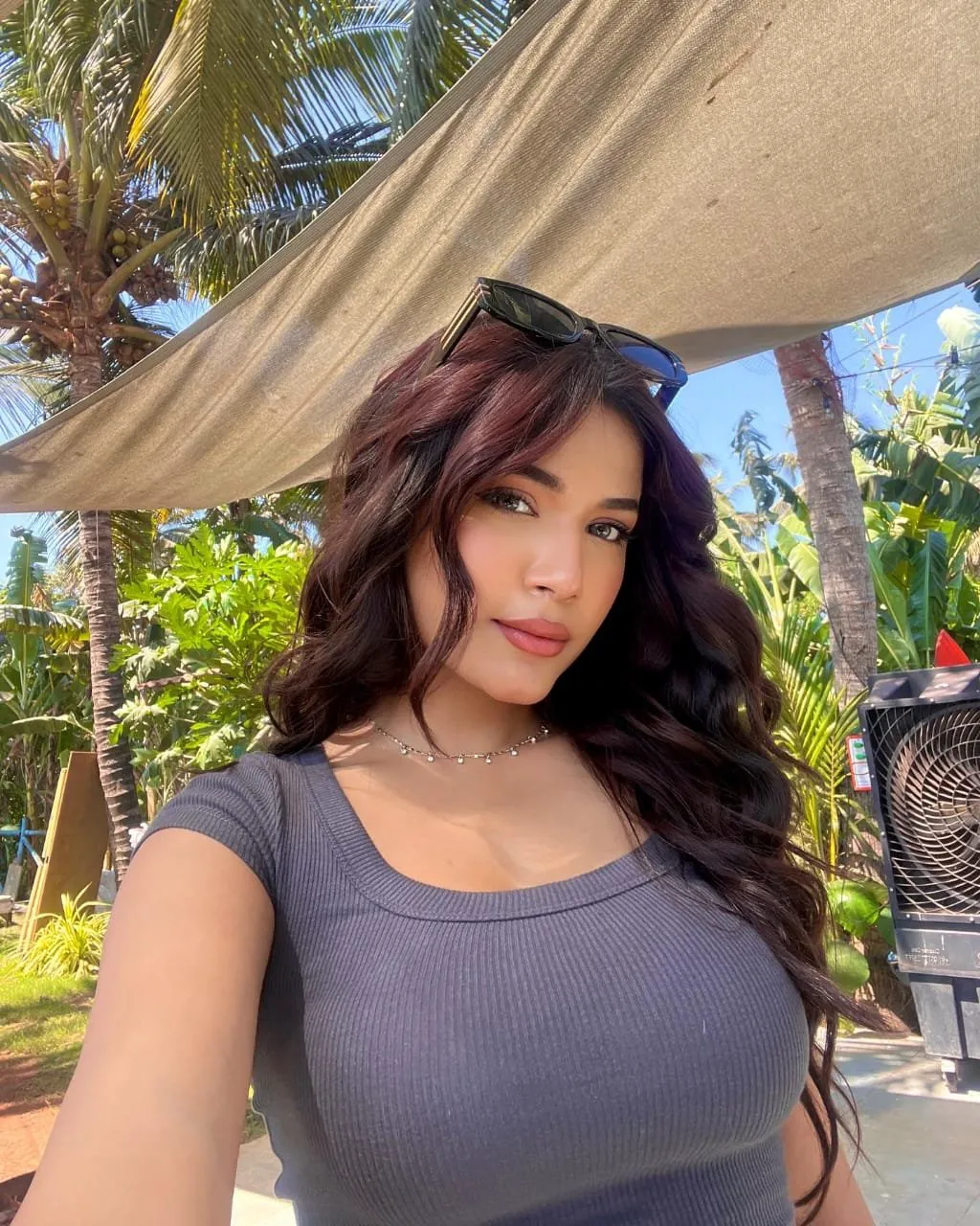 Escorts Abu Dhabi, United Arab Emirates Muskan Indian Model
