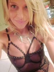 Escorts Fort Myers, Florida A NEW NUMBER for a NEW BLONDE ready to experience EVERYTHING w/u.