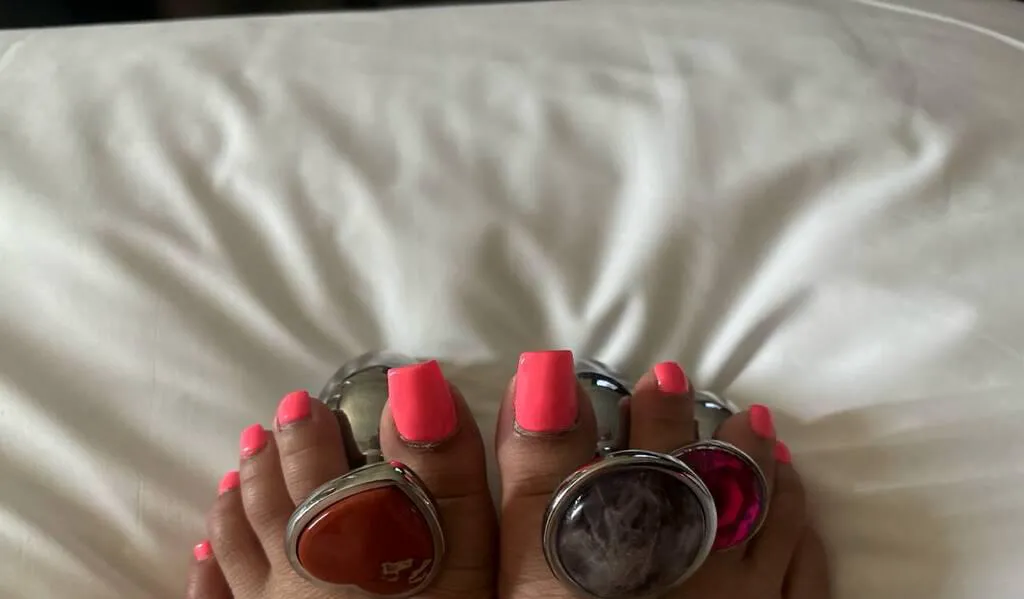 Escorts Vaughan, Ontario 1st day in town Asian mix, throat fuck and face finish