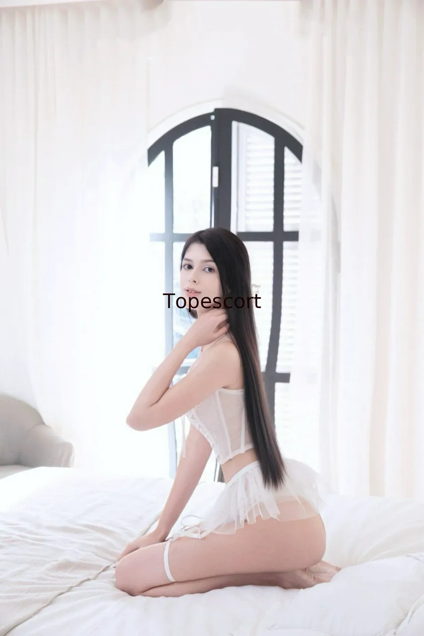 Escorts Shanghai, China Isabela