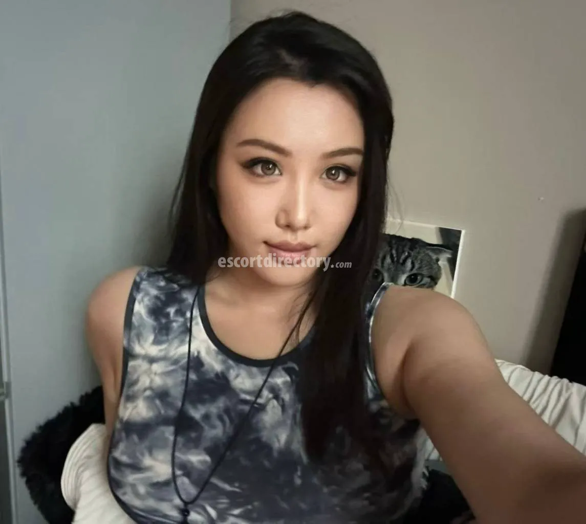 Escorts Manama, Bahrain Daisy